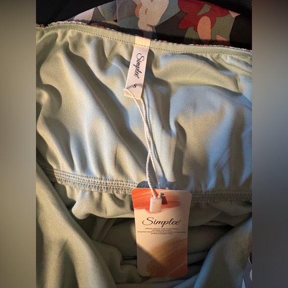 NWT Simplee Spring Floral Halter Neck Tiered Ruffle Mini Dress Size small - Picture 5 of 5